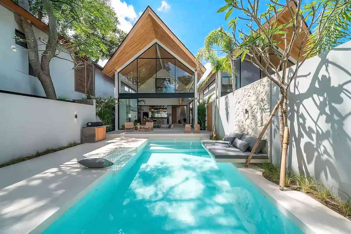 Villa Bayu, Seminyak, Bali genegoBand